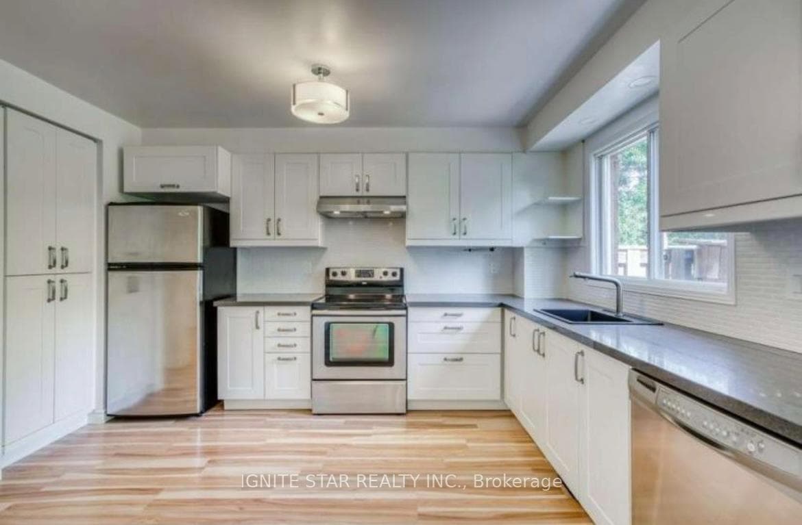 1205 Leewood Drive photo 3