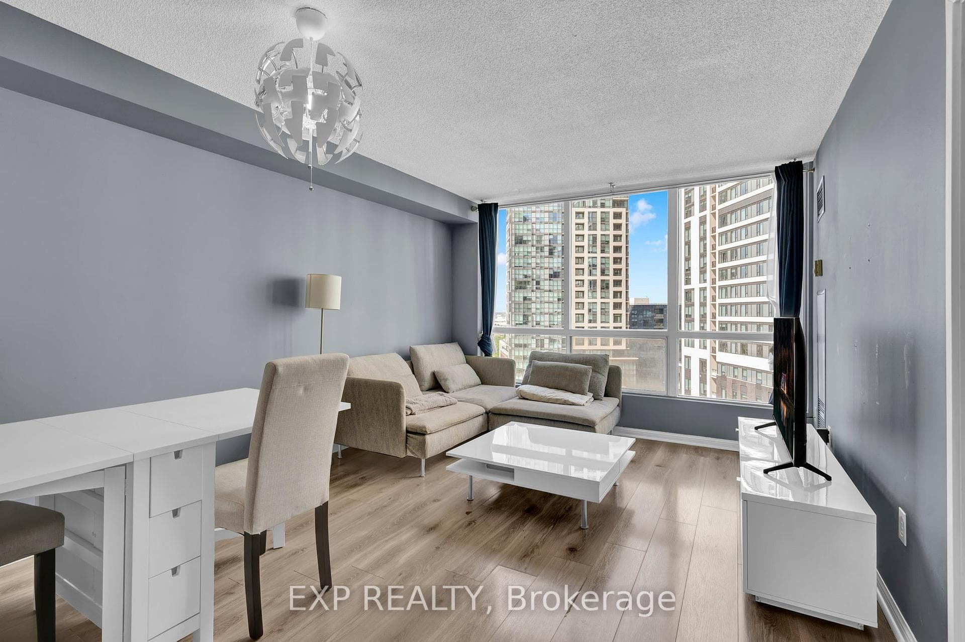 101 Subway Crescent Unit 1001 photo 7