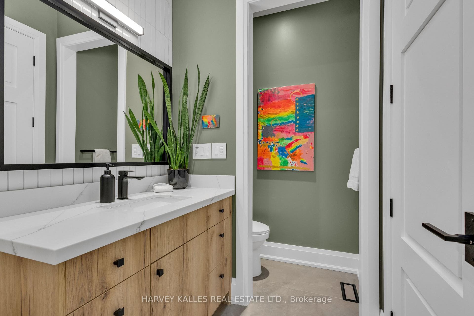 72 Castlefield Avenue photo 31