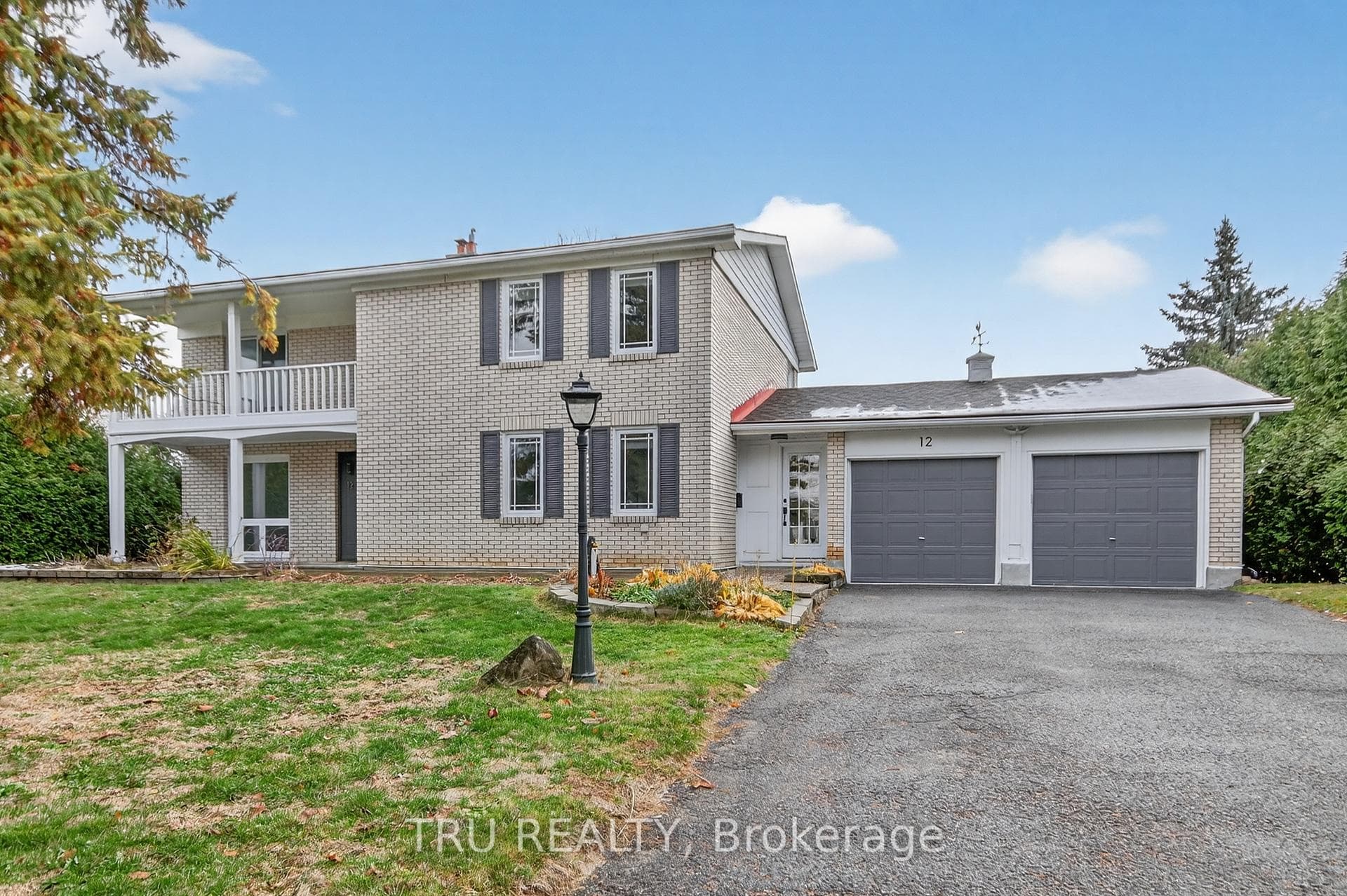 12 Apache Crescent photo 3