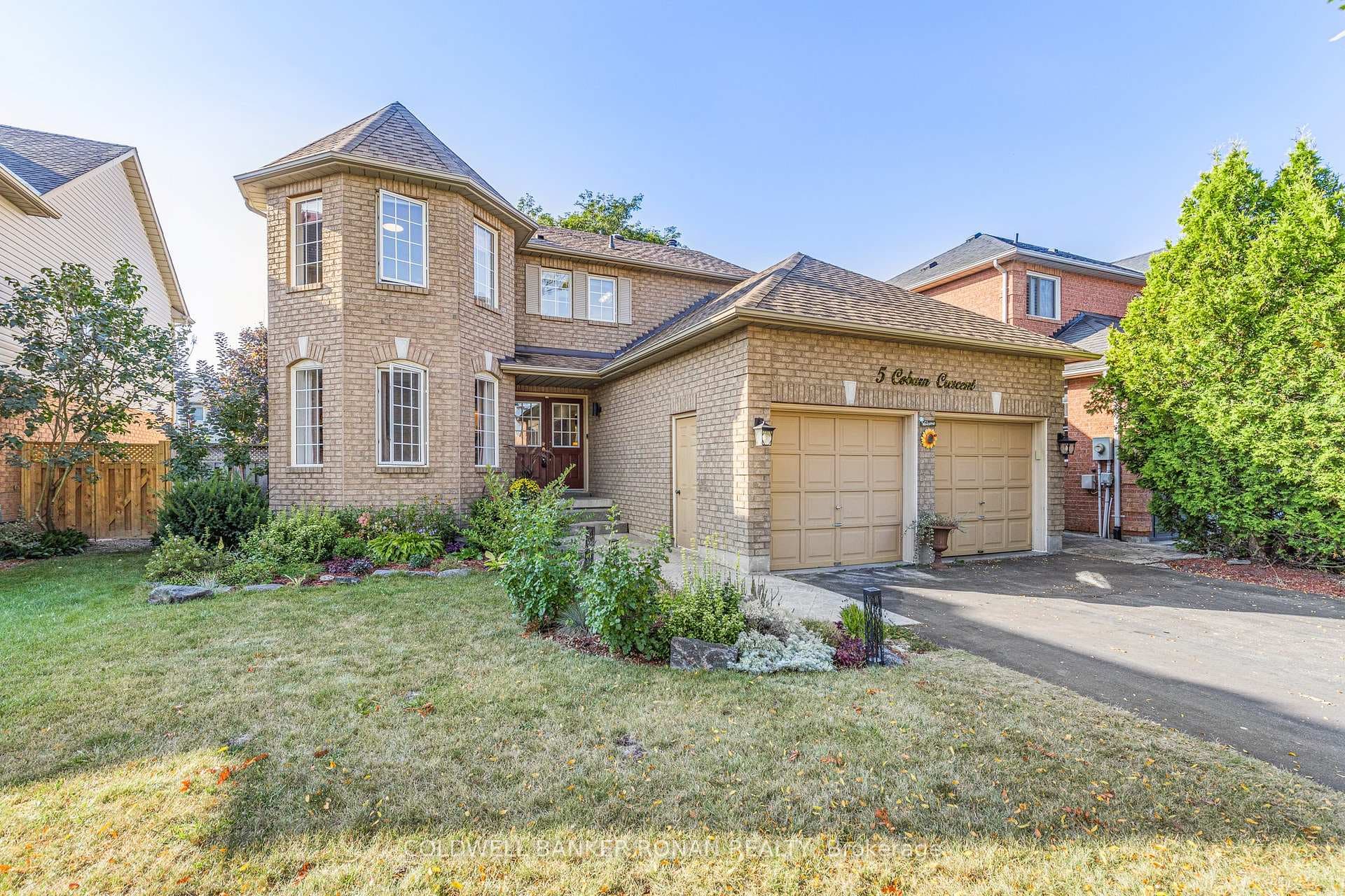 5 Coburn Crescent photo 1