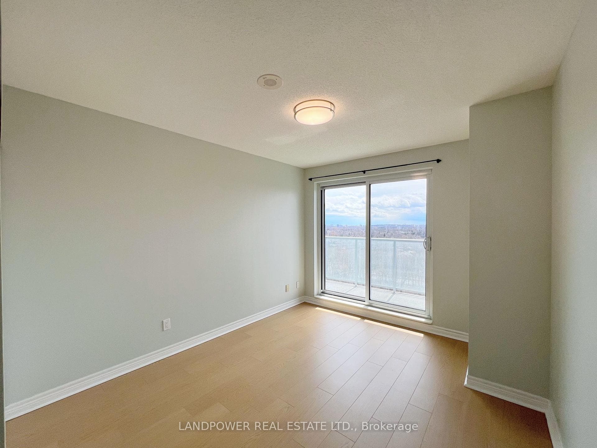 60 Town Centre Court Unit 1608 photo 9