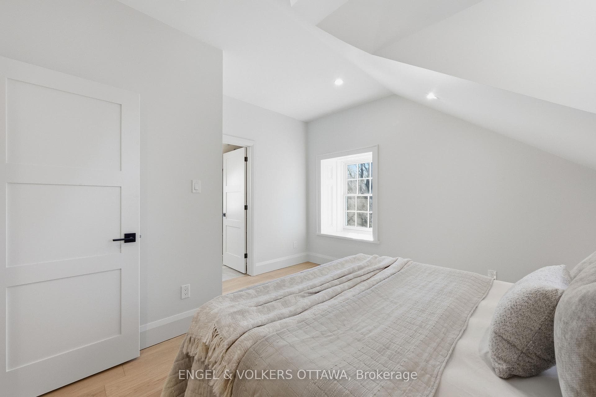 71 Thomas Street photo 36