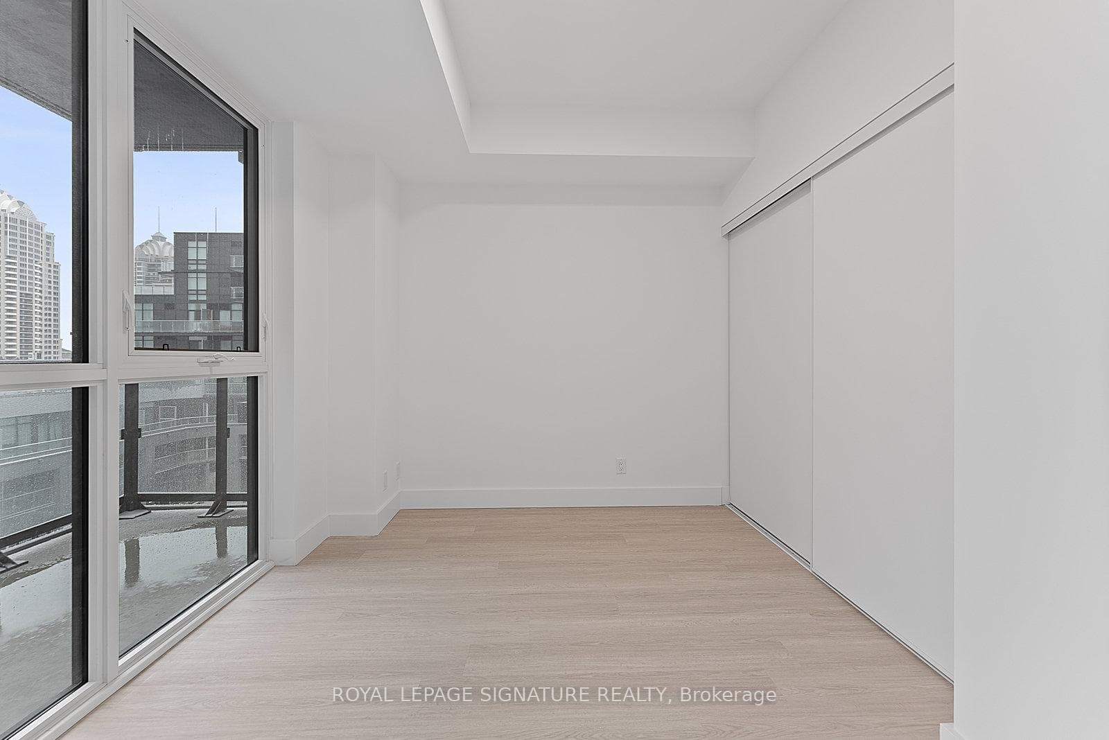 625 Sheppard Avenue Unit 529 photo 21
