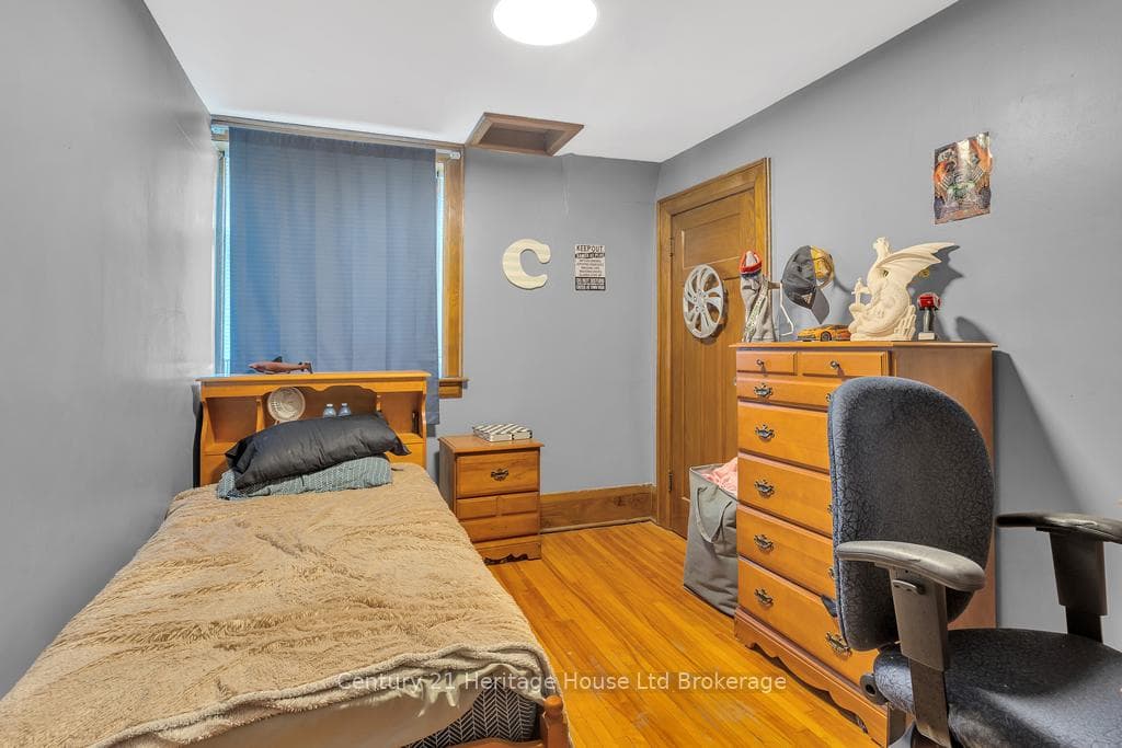 48 Brock Street photo 13