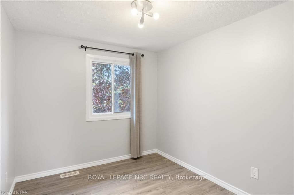 77 LINWELL Road Unit 30 photo 20