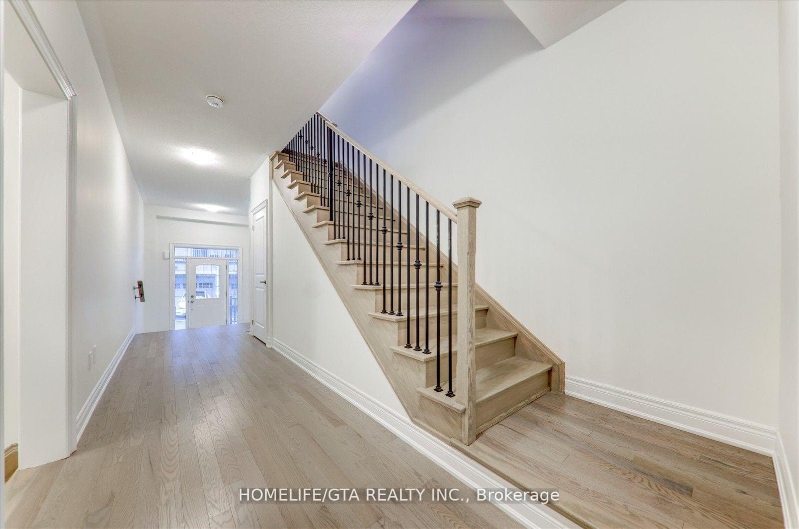 6 Phillipsen Way photo 5