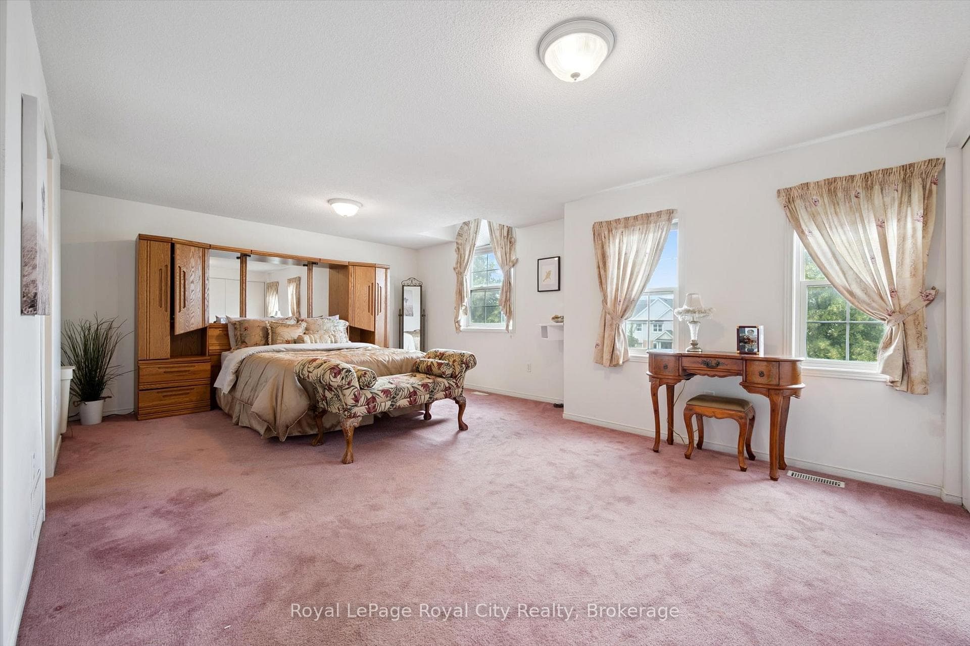 250 Starwood Drive photo 20