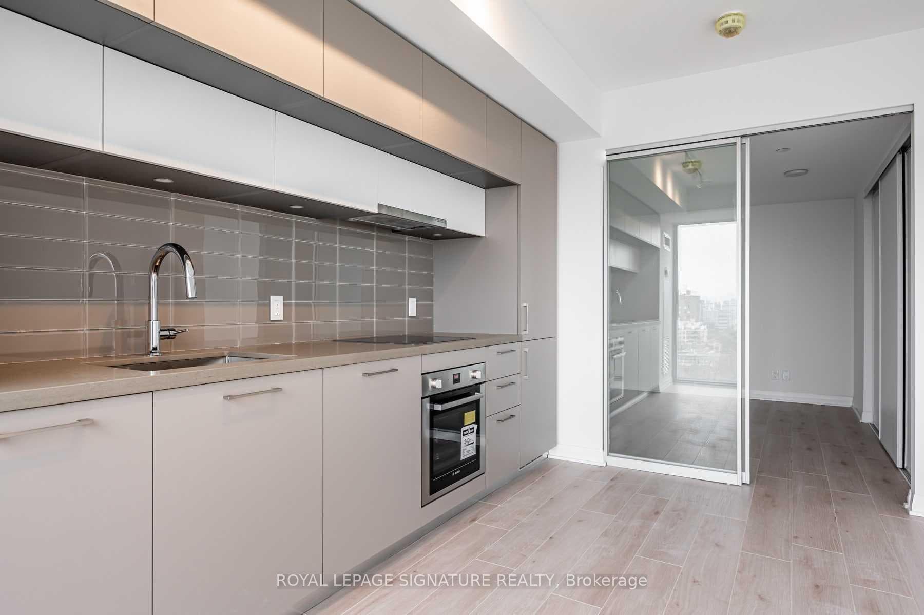 99 Foxbar Road Unit 1111 photo 8