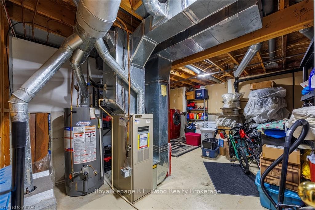 409 THOMPSON Road Unit 25 photo 24