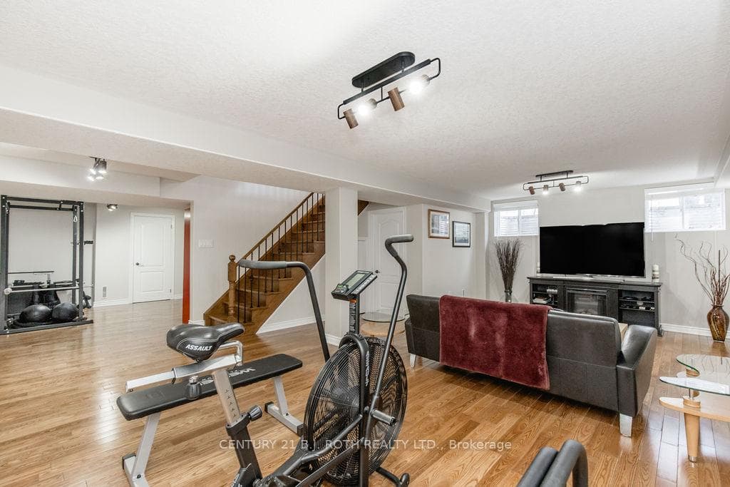 12 Lloyd Cook Drive photo 32
