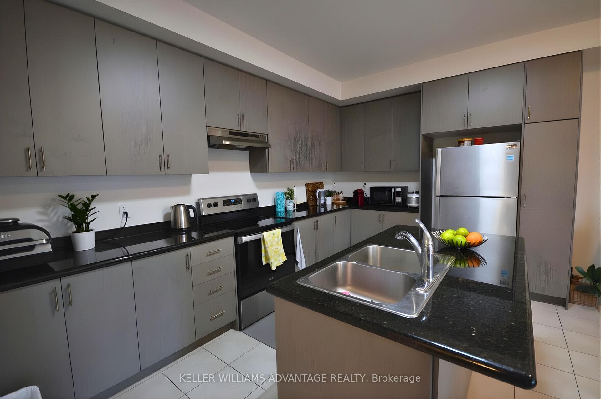 466 Silver Maple Road photo 9