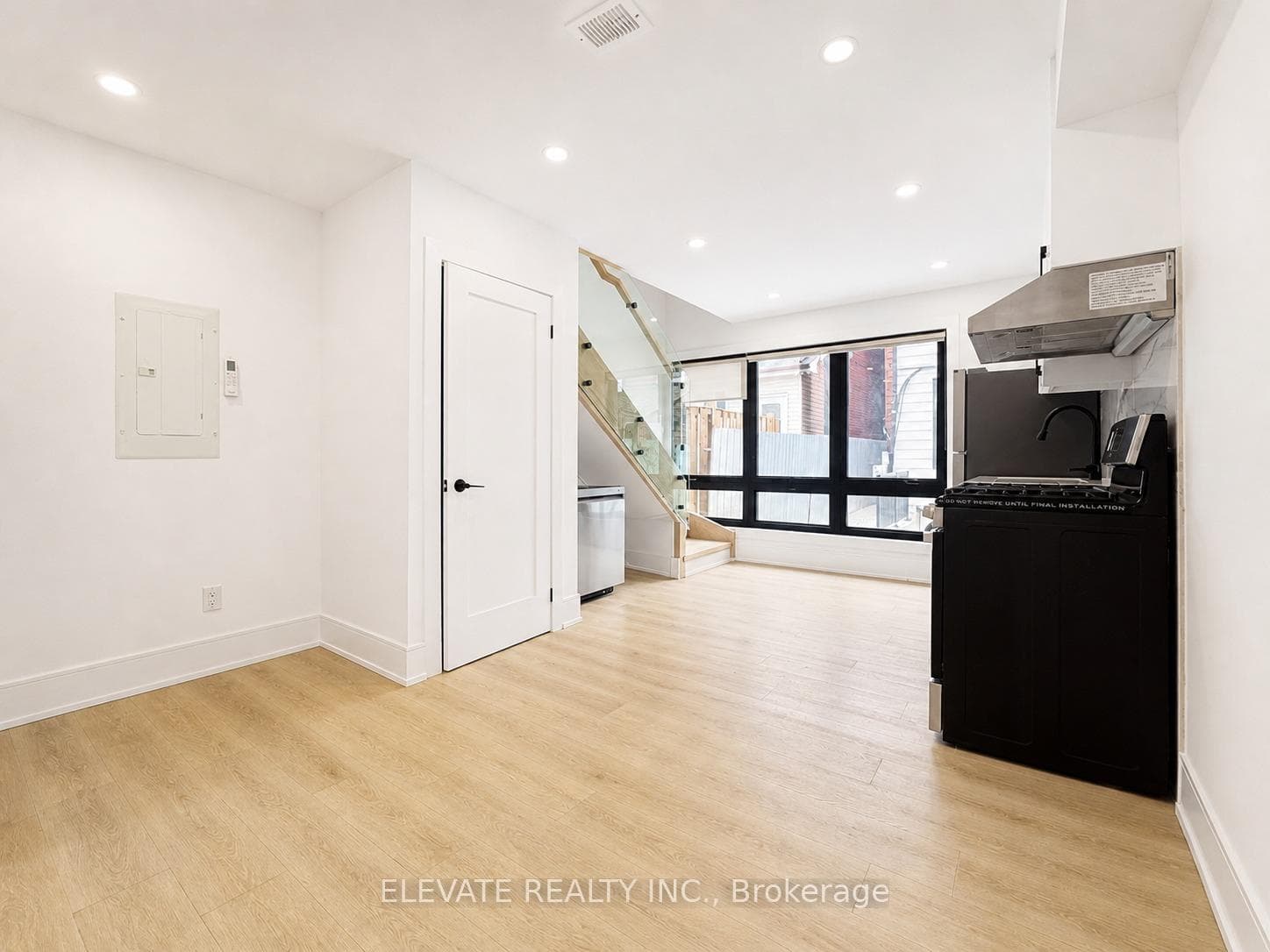 157 St Clarens Avenue Unit Laneway photo 3