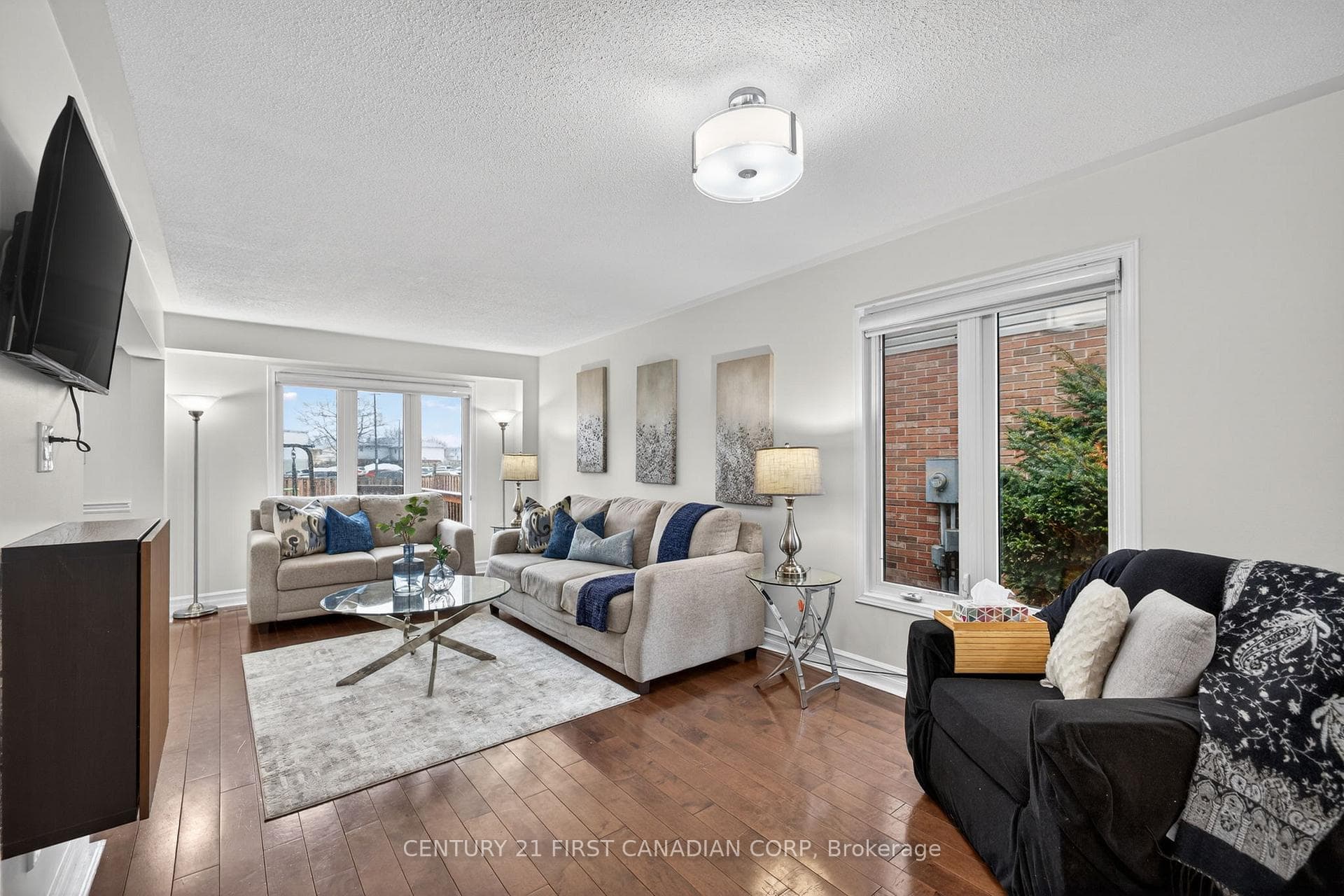 875 Homeview Court photo 9