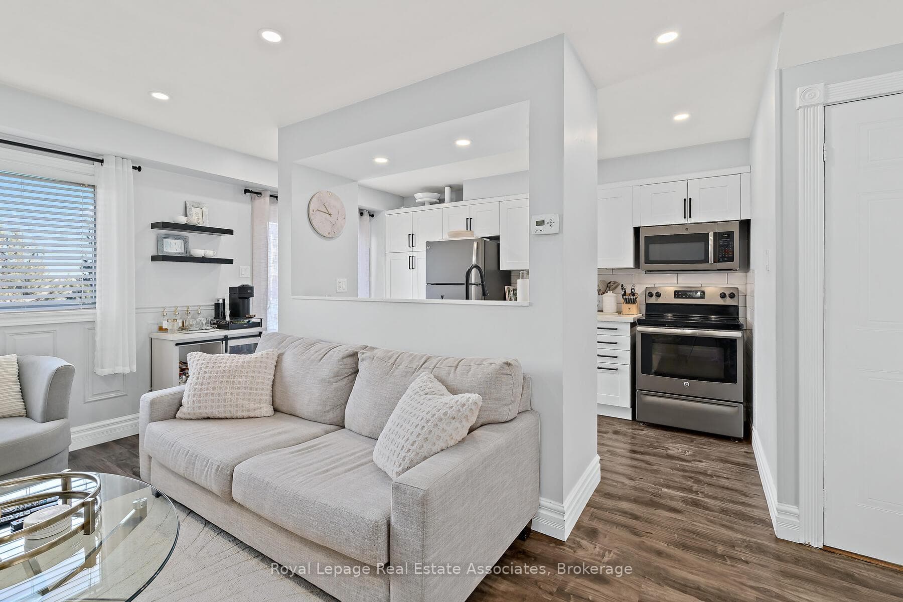19 Stewart Maclaren Road photo 11