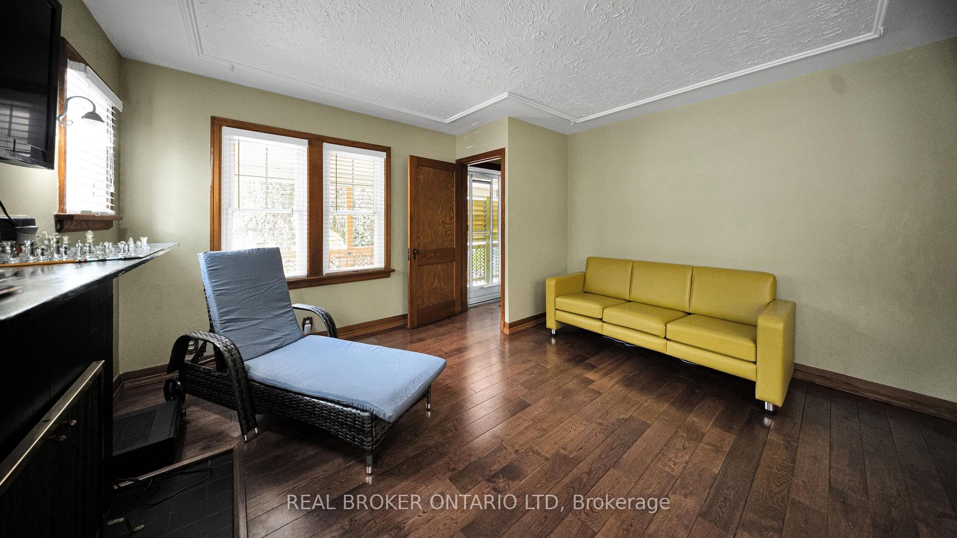 74 Sterling Street photo 7