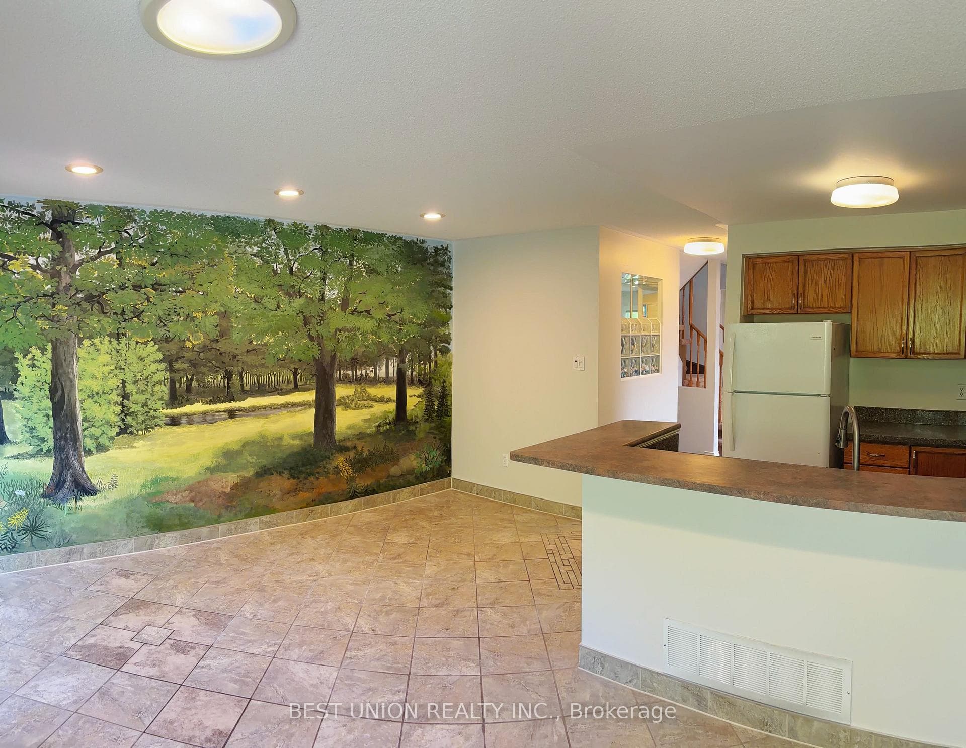 2864 Westbury Court photo 5