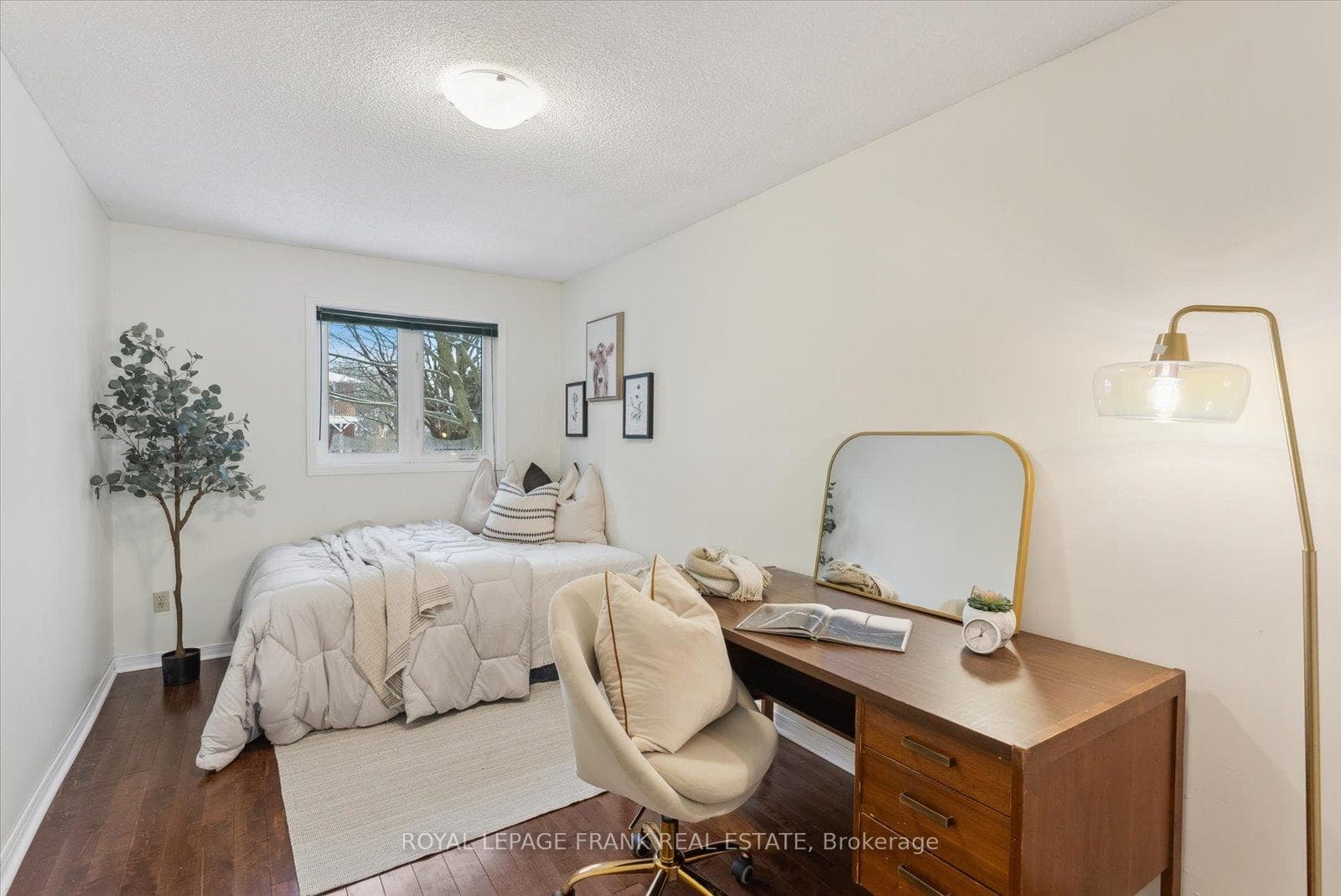 285 Cedar Valley Boulevard photo 23