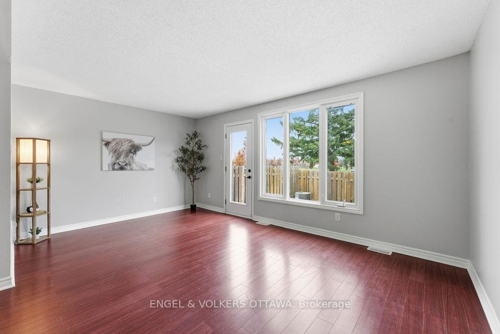 3 GLENCOE Street photo 18