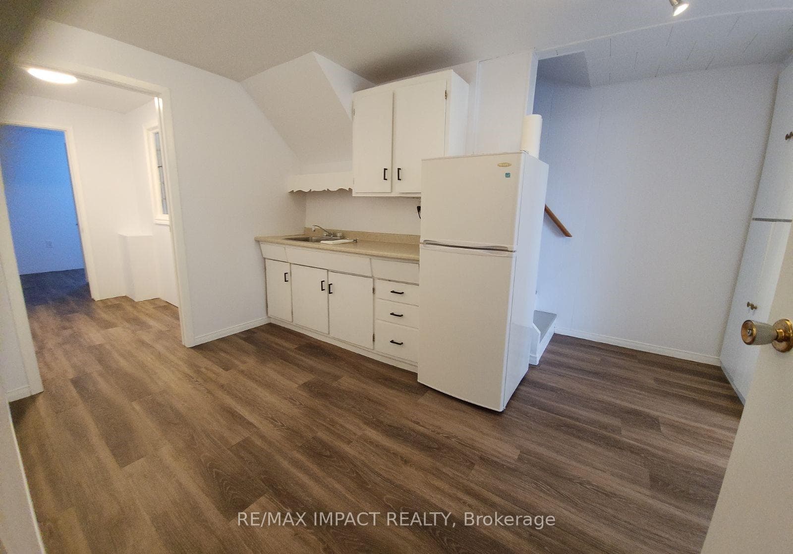 97 Waverly Street photo 22