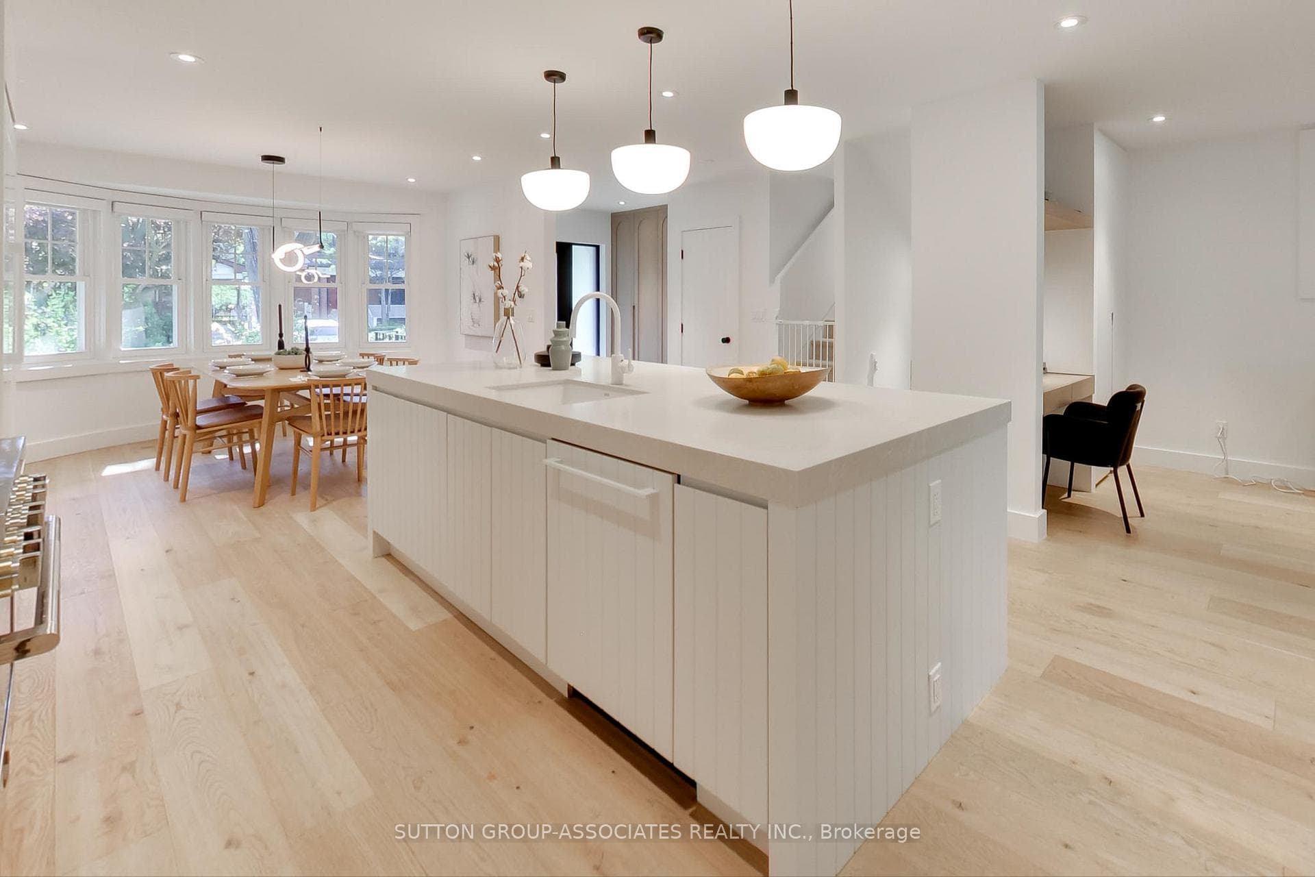 117 Lauder Avenue photo 11