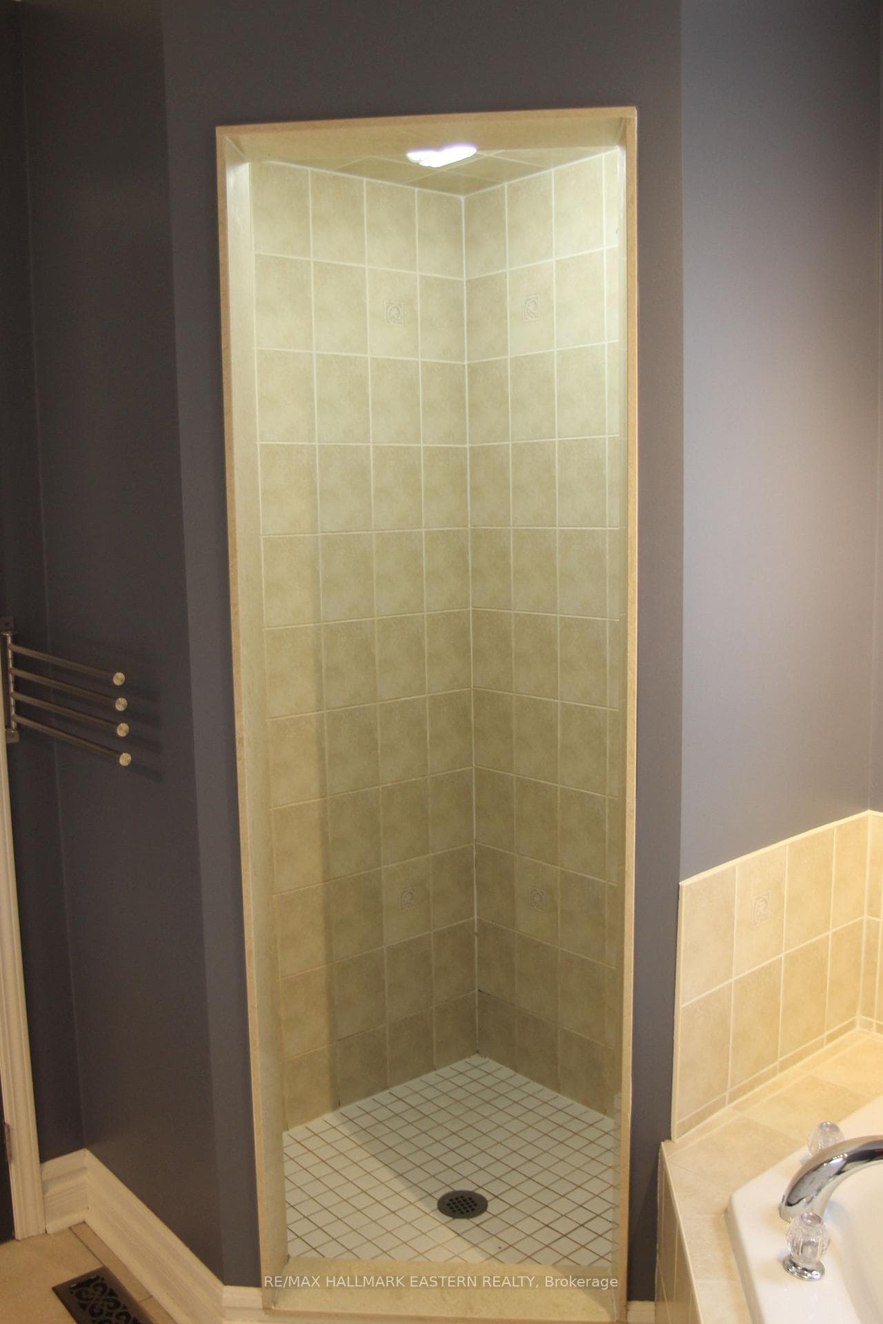 TILED SHOWER