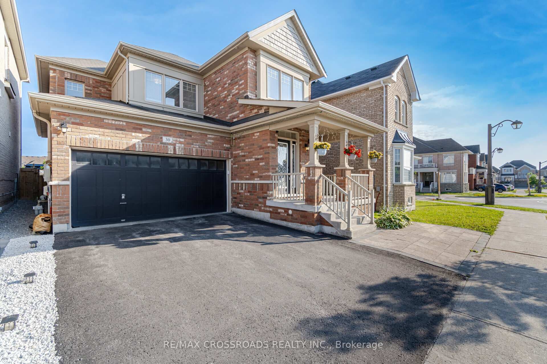 30 Creekland Avenue photo 3