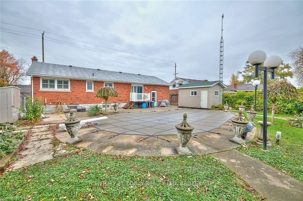 199 THOROLD Road photo 2