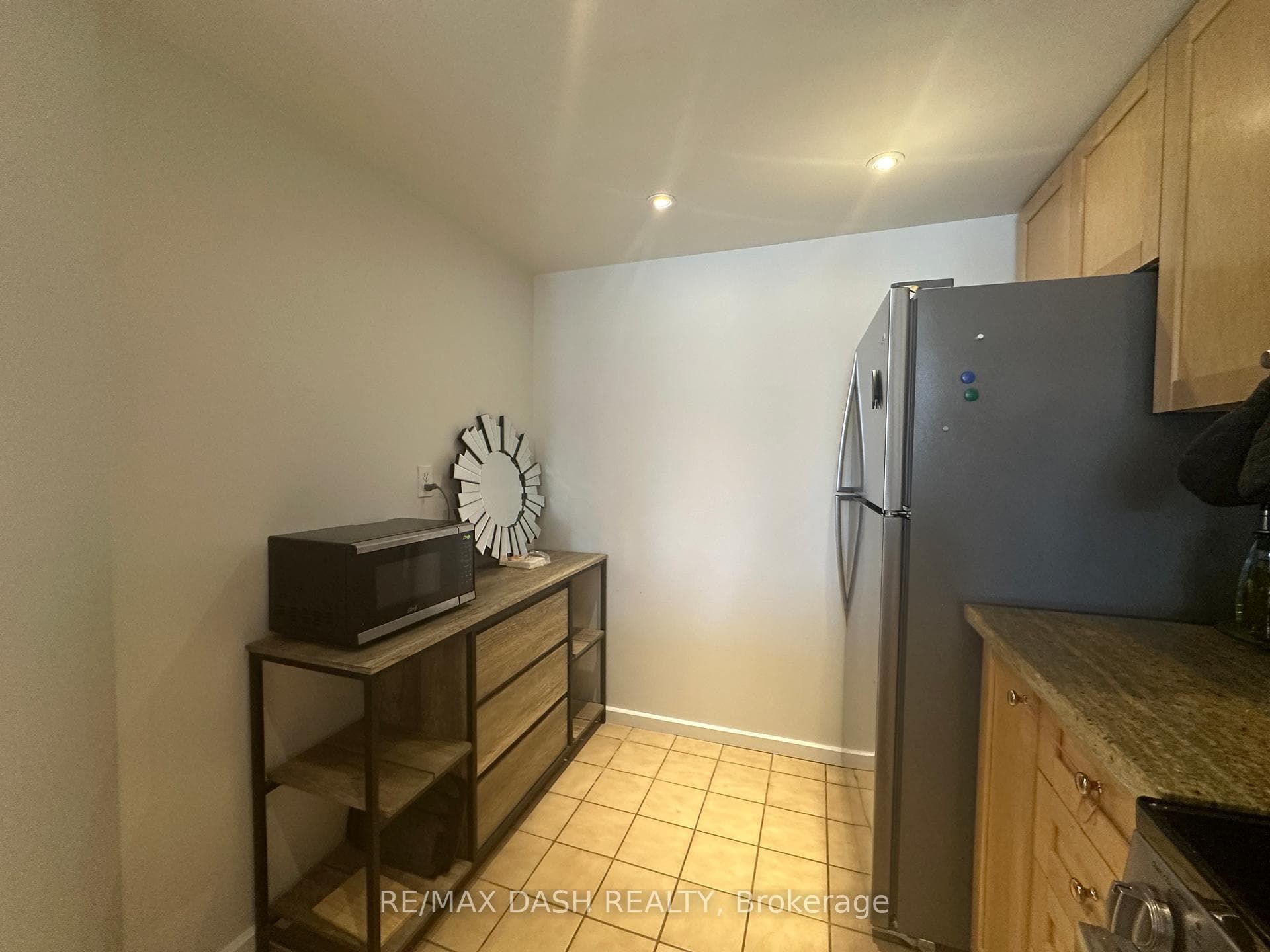 60 Homewood Avenue Unit 411 photo 12