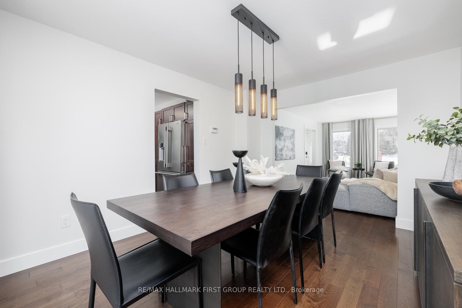 222 Bassett Boulevard photo 13