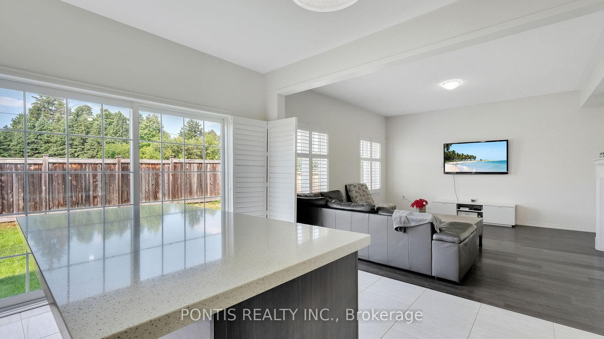 2051 HUNKING Court photo 20