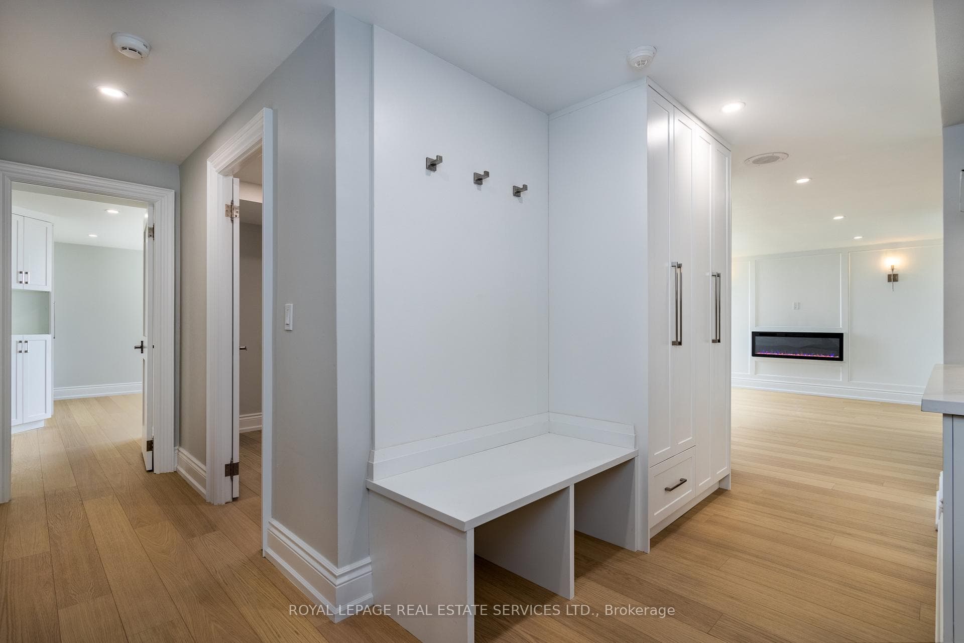 1 Palace Pier Court Unit 3608 photo 18
