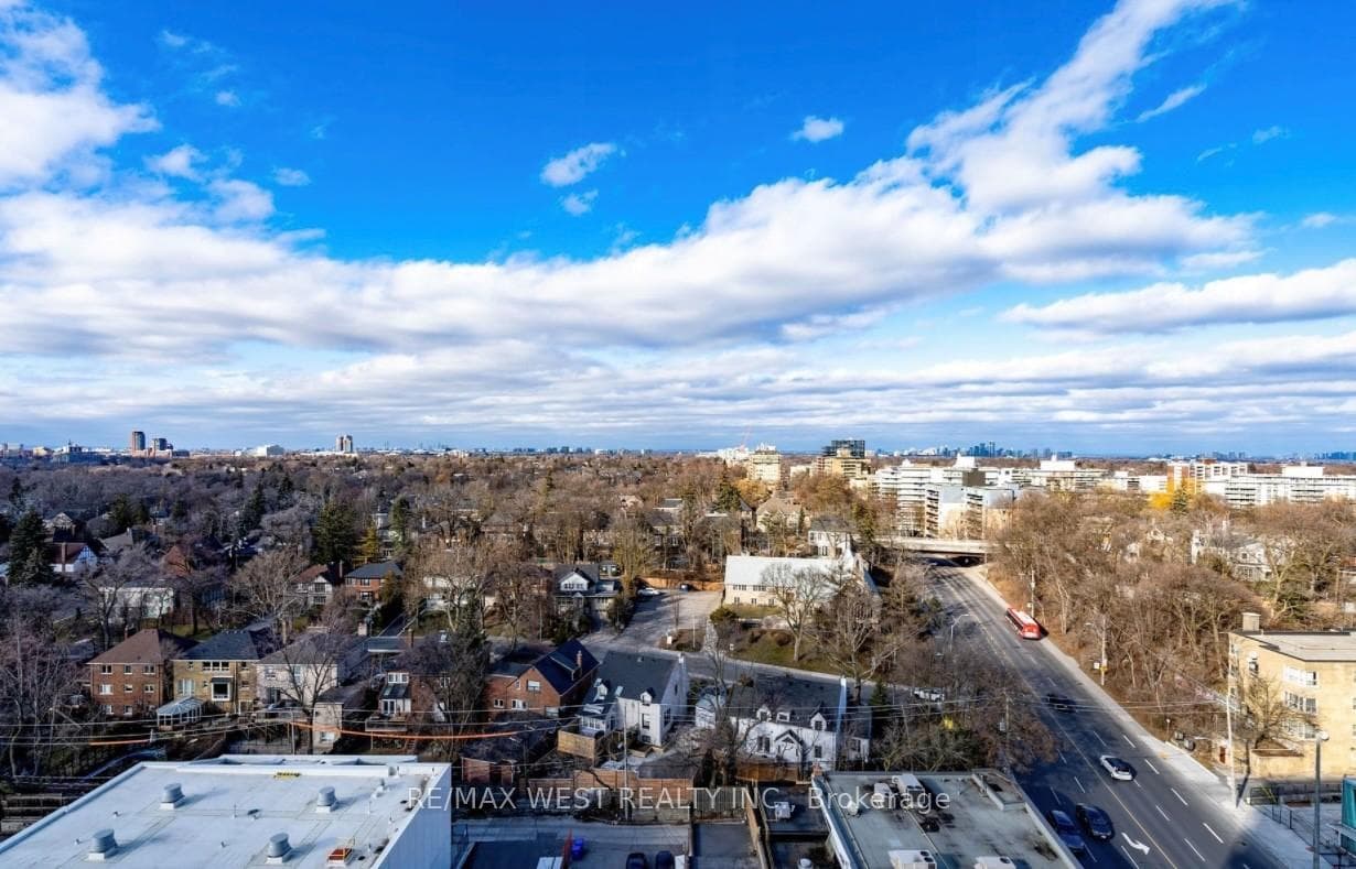 2020 Bathurst Street Unit 1209 photo 22