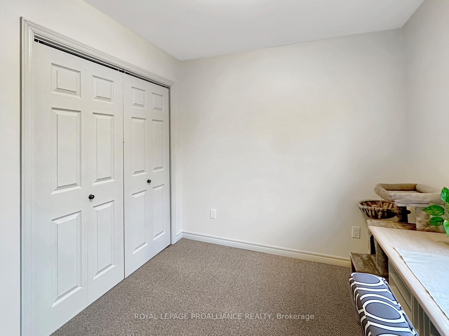 2073 Shannon Road photo 24