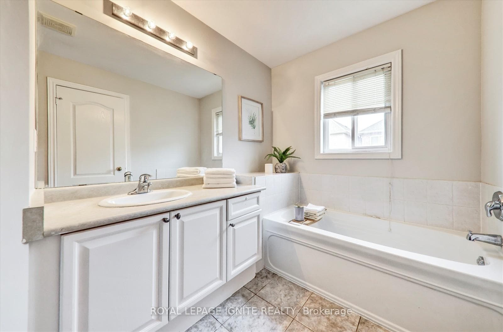 121 Flycatcher Avenue photo 18