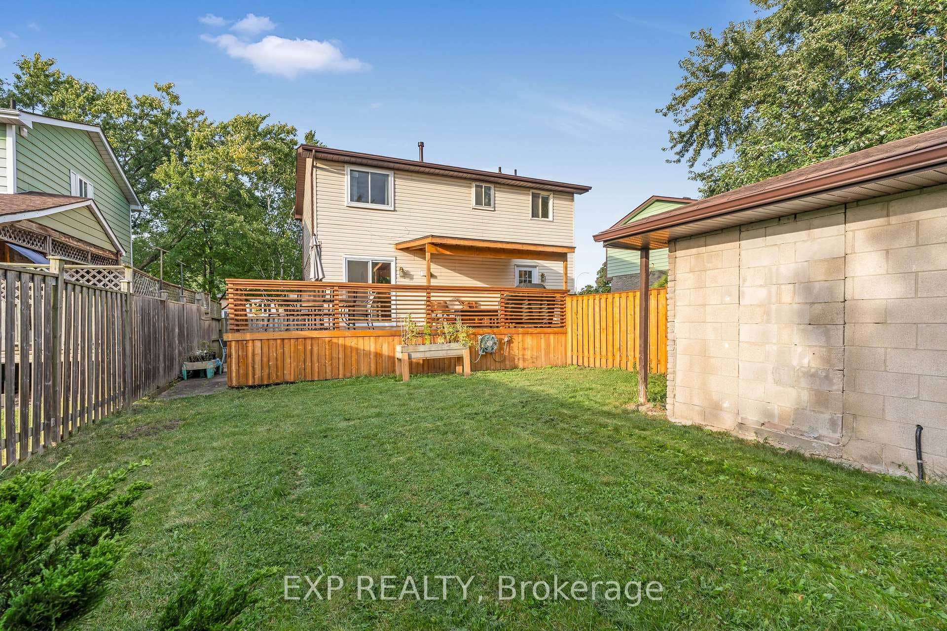 88 Rand Street photo 44