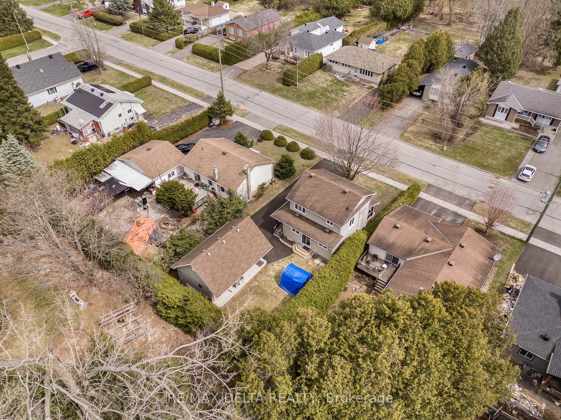 2567 Cleroux Crescent photo 35