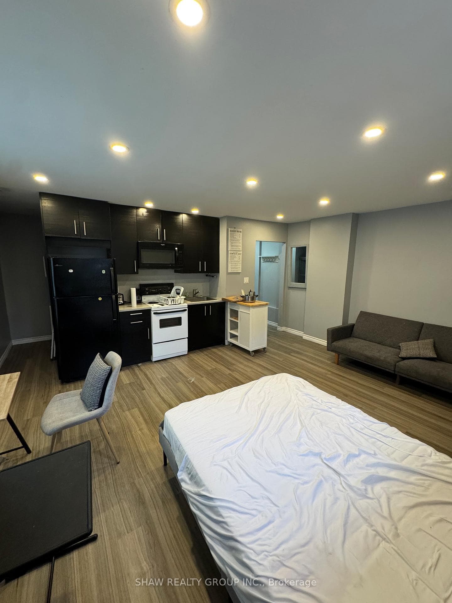 61 Waterloo Drive photo 3