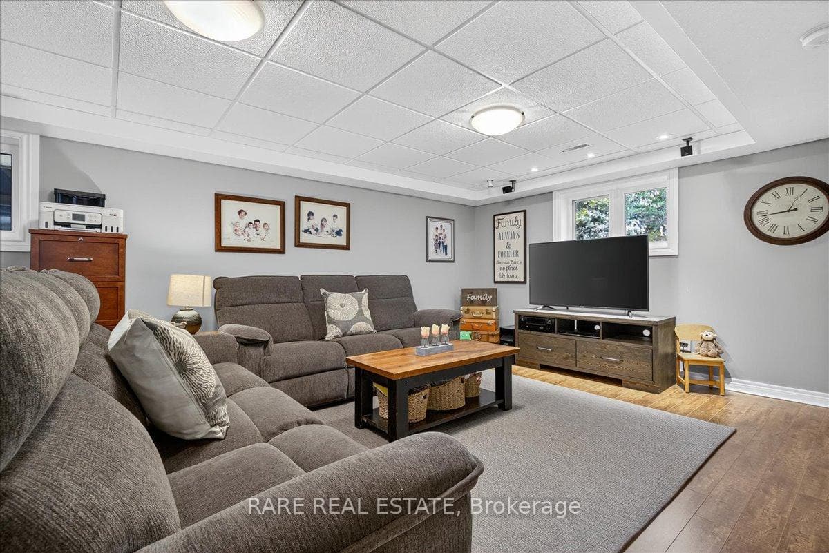 296 Warrington Road photo 24