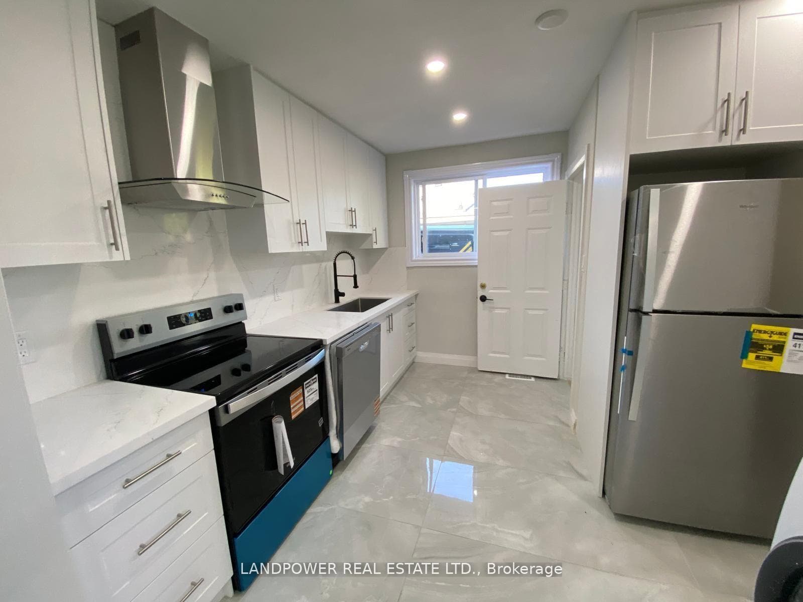 245 Alsace Road Unit (Main Floor) photo 6