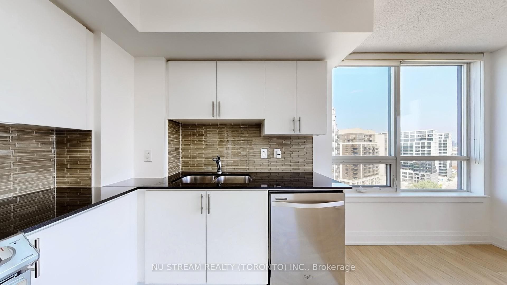 1060 Sheppard Avenue Unit 1218 photo 13
