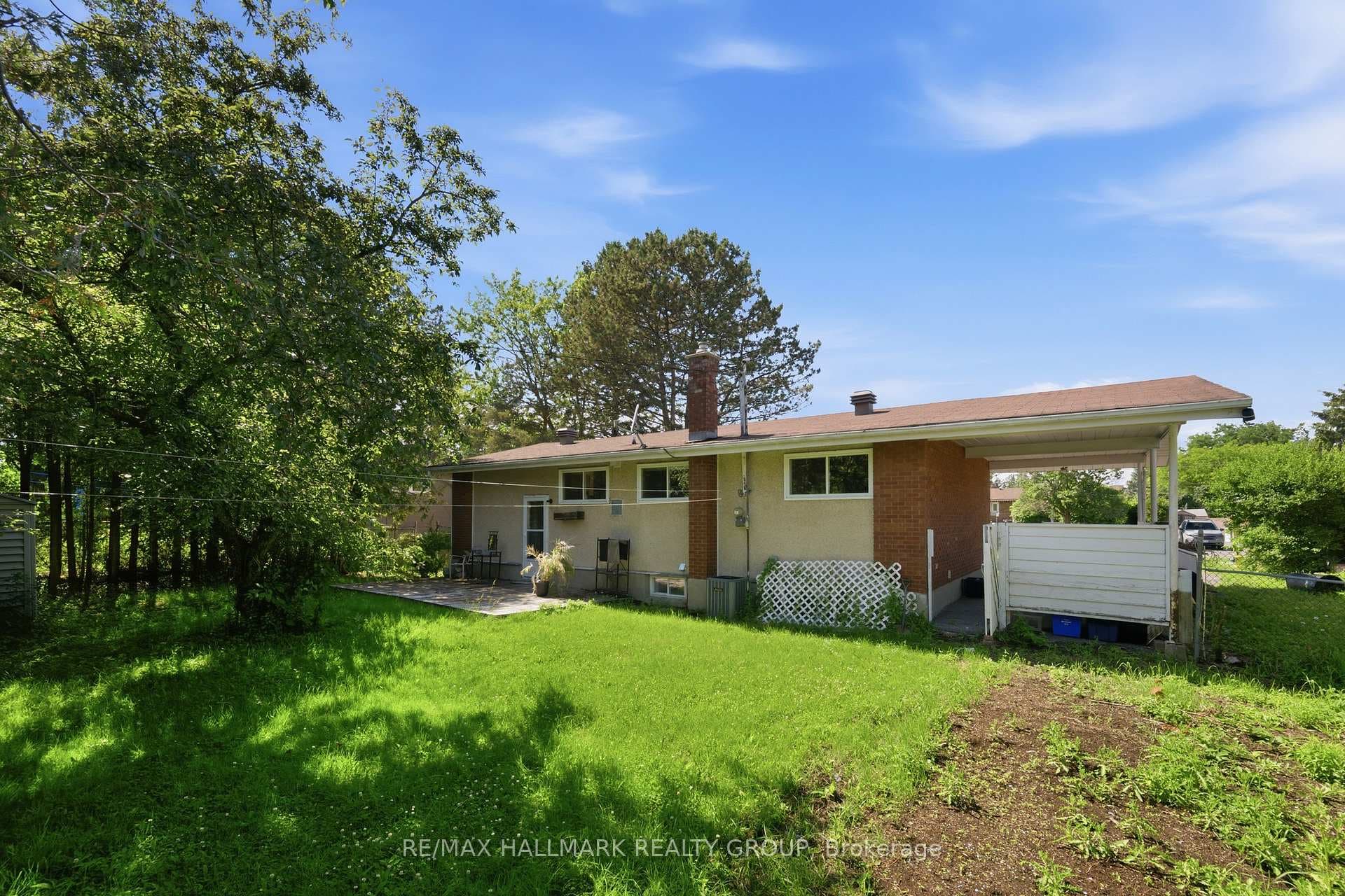 45 Hilliard Avenue photo 36
