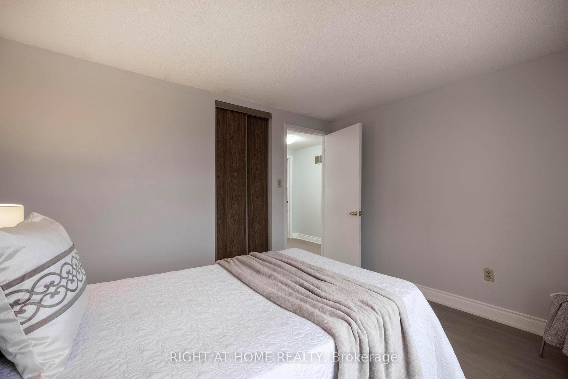 28 Chapman Drive photo 27