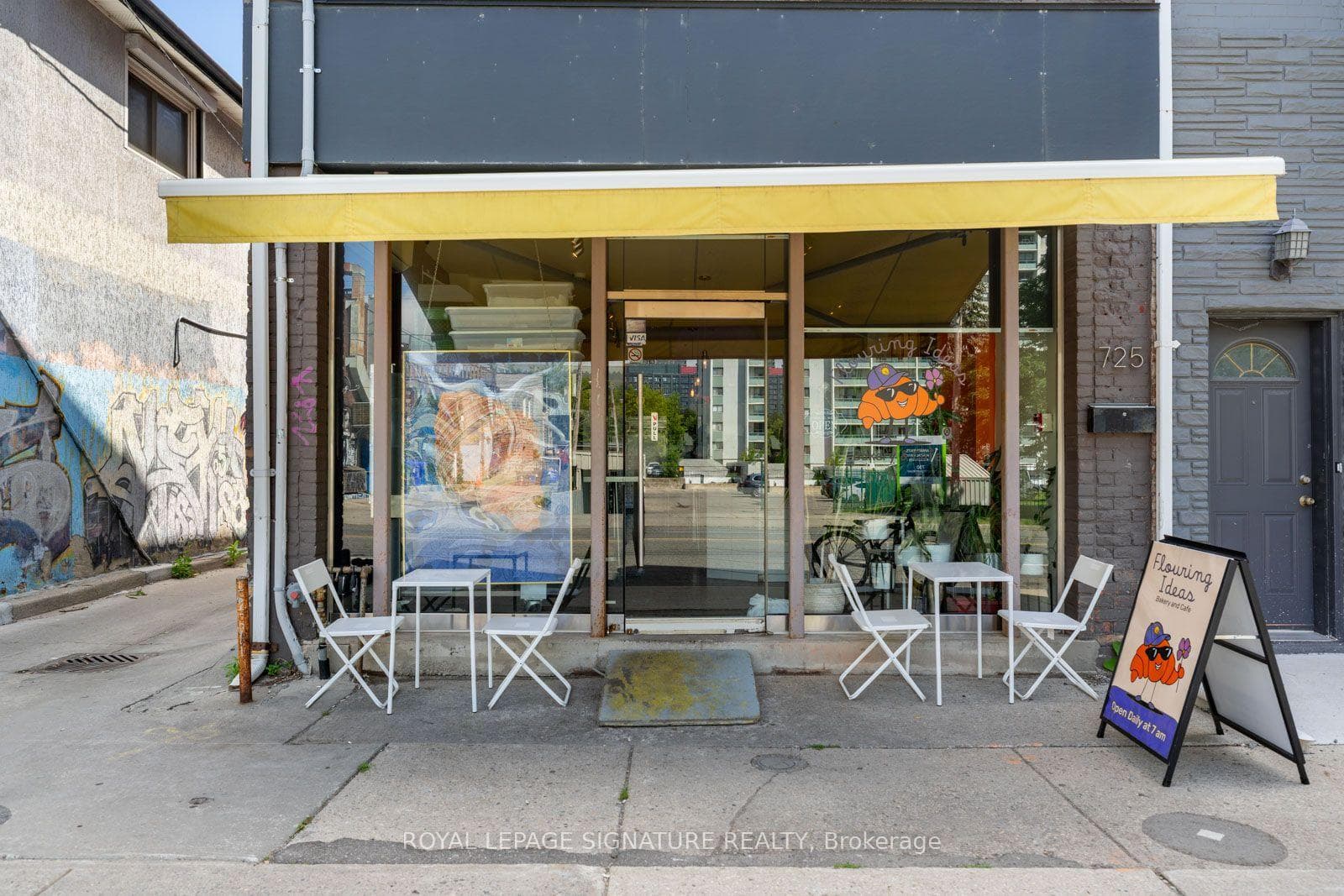 725 Dovercourt Road photo 8