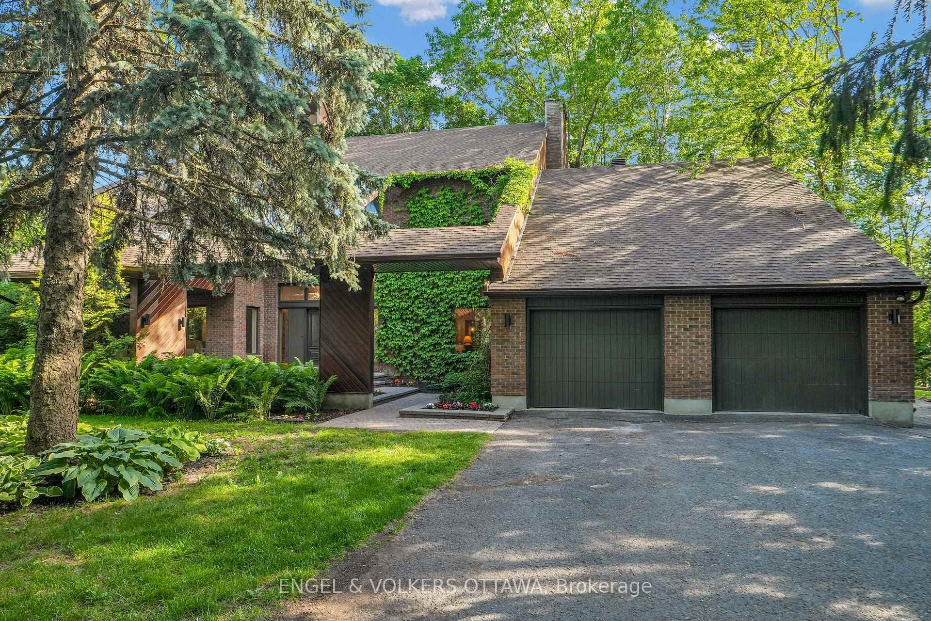 7 Mid Pines Grove photo 1