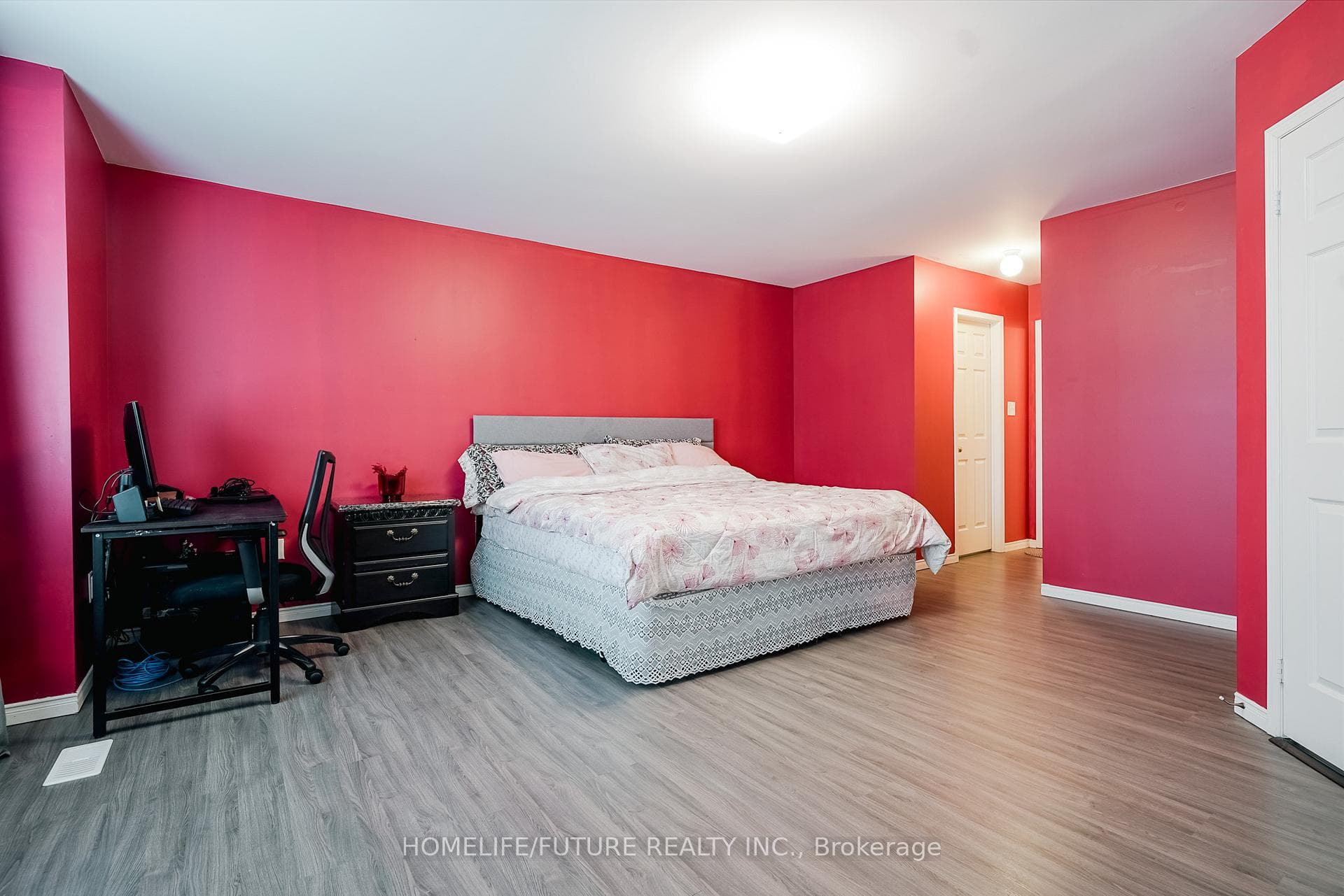 14 Mosely Crescent photo 39