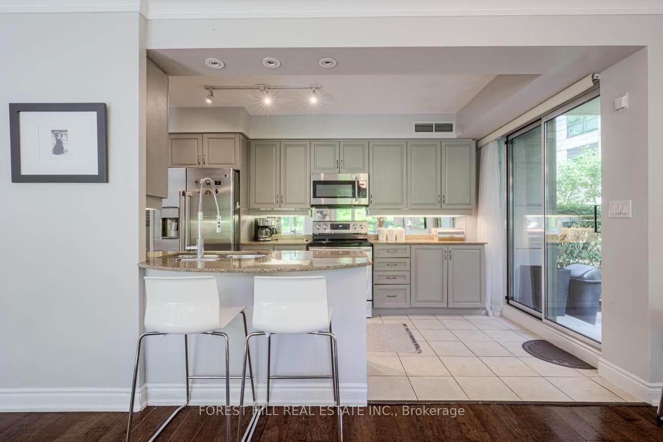 38 William Carson Crescent Unit 114 photo 18