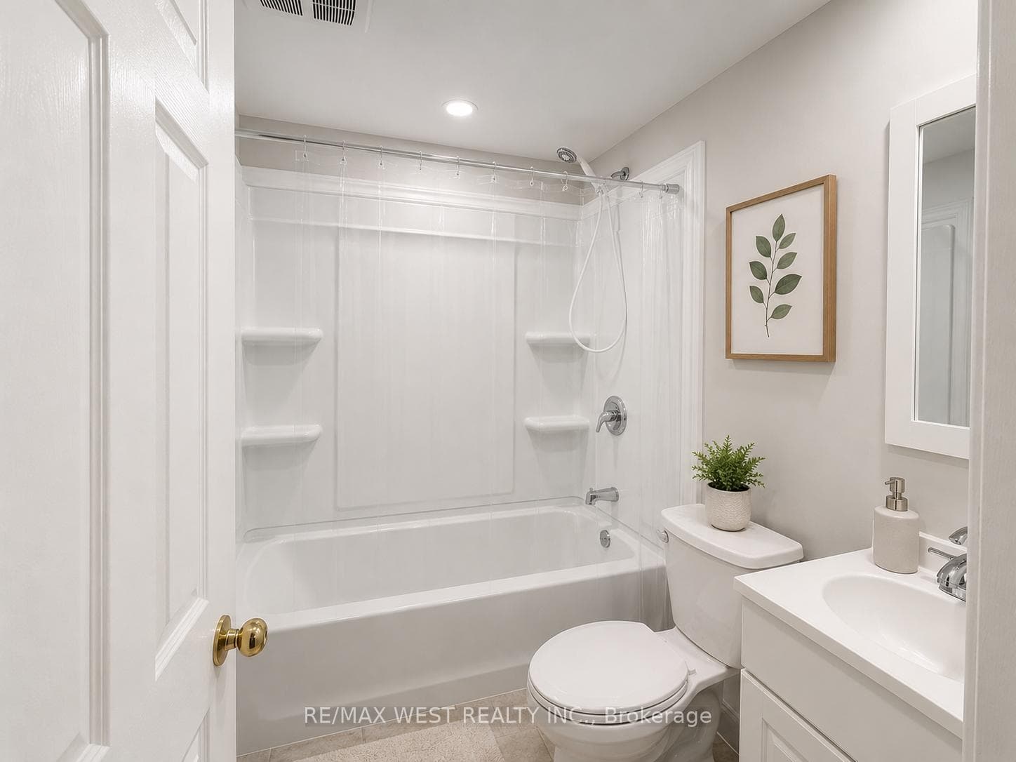 1191 Simcoe Street Unit Lower photo 10
