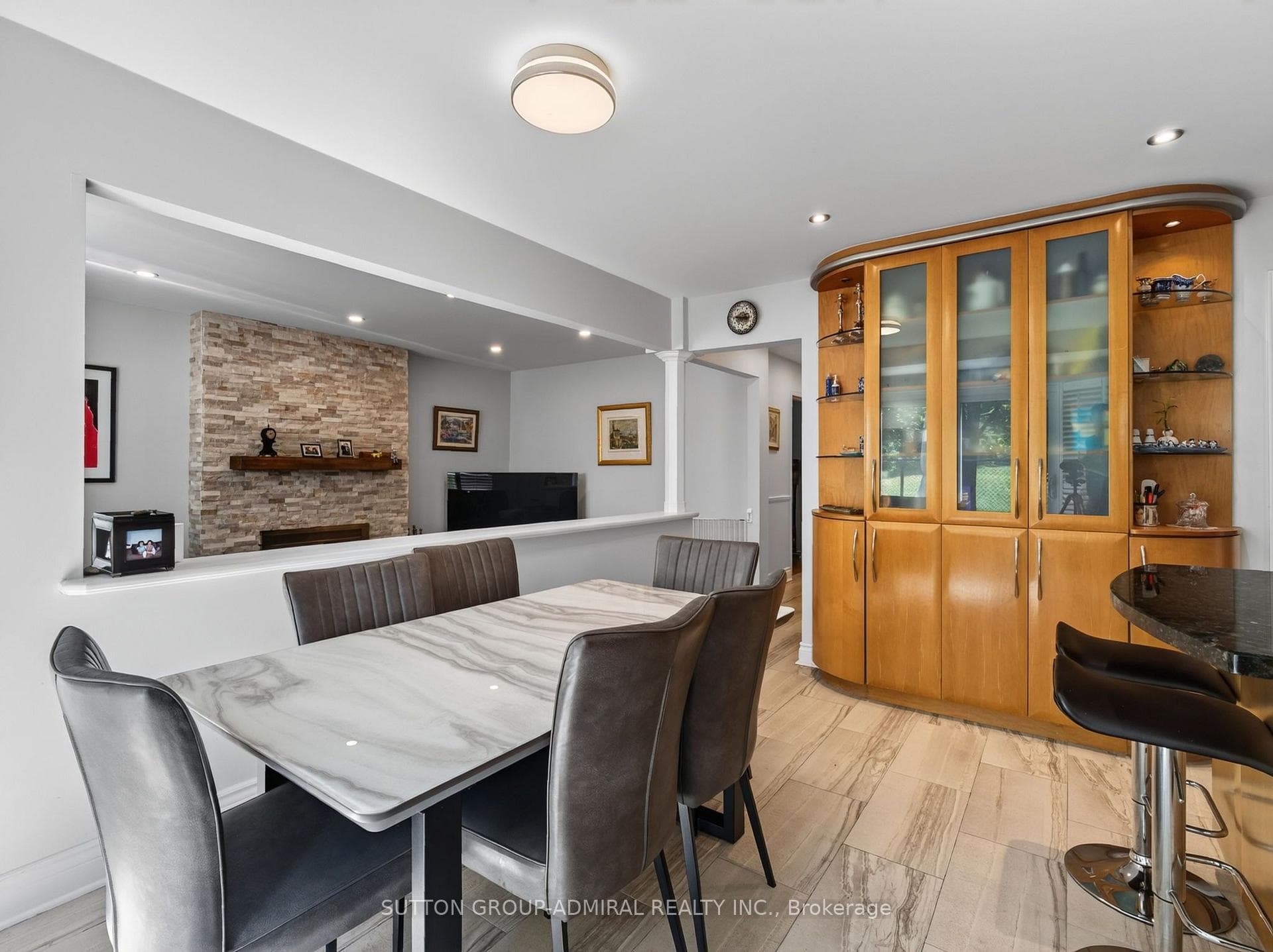 99 Dundurn Crescent photo 16