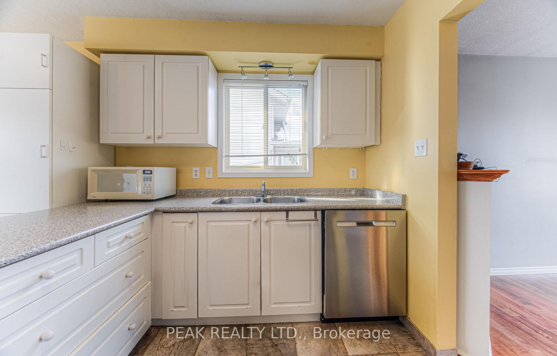 66 Bridle Trail photo 12